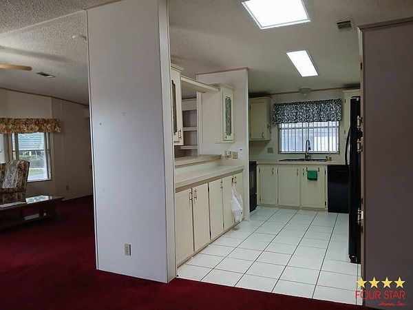 370 Kings Lake Drive, DeBary FL 32713
