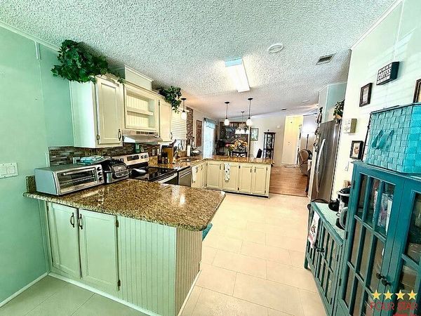 419 Kings Lake Drive, DeBary FL 32713
