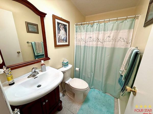 419 Kings Lake Drive, DeBary FL 32713