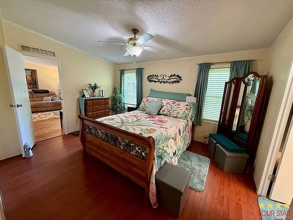 419 Kings Lake Drive, DeBary FL 32713