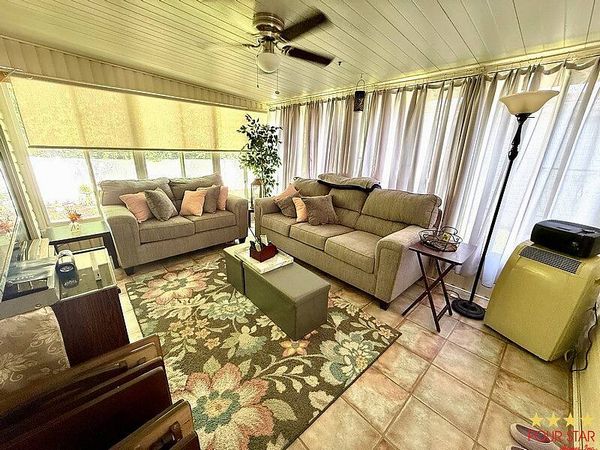 419 Kings Lake Drive, DeBary FL 32713