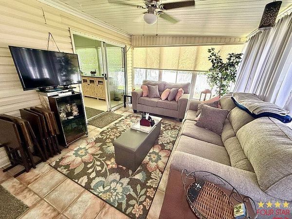 419 Kings Lake Drive, DeBary FL 32713