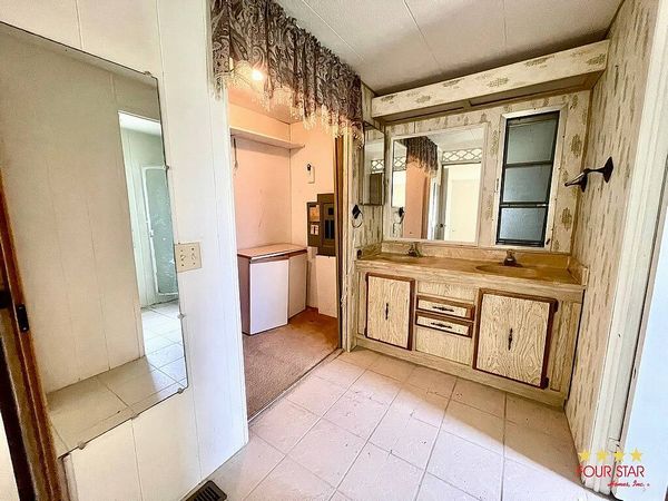 2423 Radford Ave, Orlando FL 32818