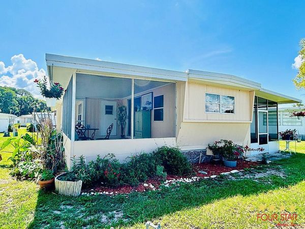 13B Douglas Dr, Tavares FL 32778