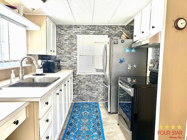13B Douglas Dr, Tavares FL 32778