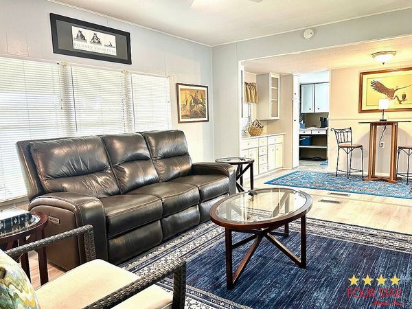 13B Douglas Dr, Tavares FL 32778