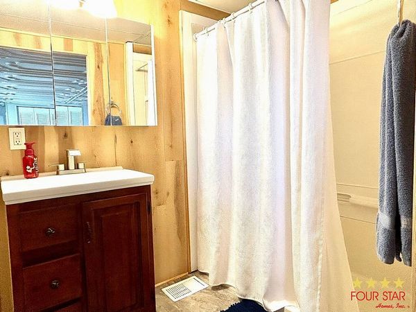 13B Douglas Dr, Tavares FL 32778