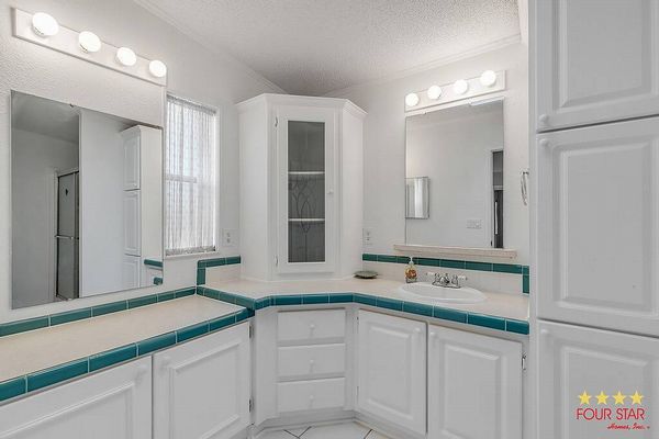 122 La Colina, Edgewater FL 32141