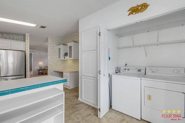 122 La Colina, Edgewater FL 32141