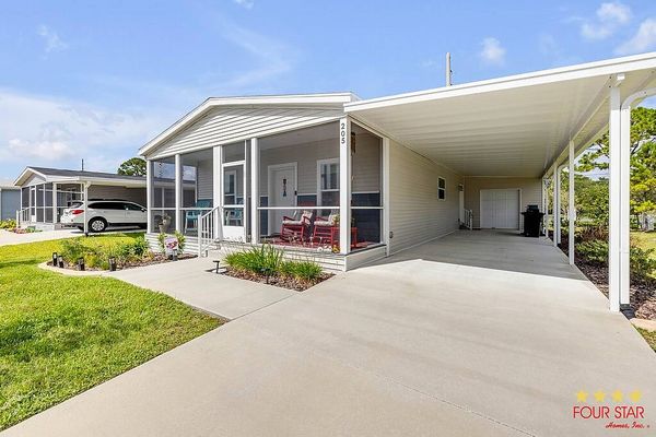 205 Belleza Blvd, Edgewater FL 32141