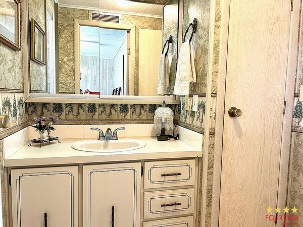 25727 Espanola Dr, Leesburg FL 34748