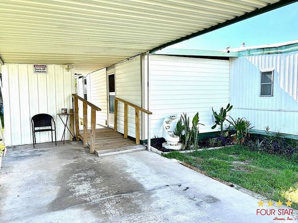 822 Huron St, Wildwood FL 34785