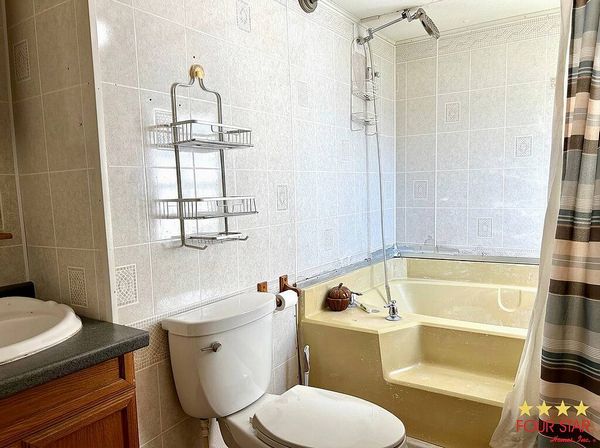 822 Huron St, Wildwood FL 34785