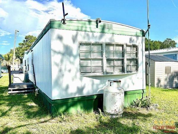 822 Huron St, Wildwood FL 34785