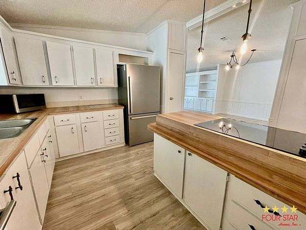 401 Forest Ln, Kissimmee FL 34746