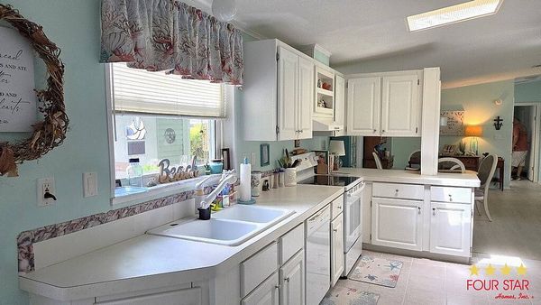 2 Winthrop Ln, Flagler Beach FL 32136