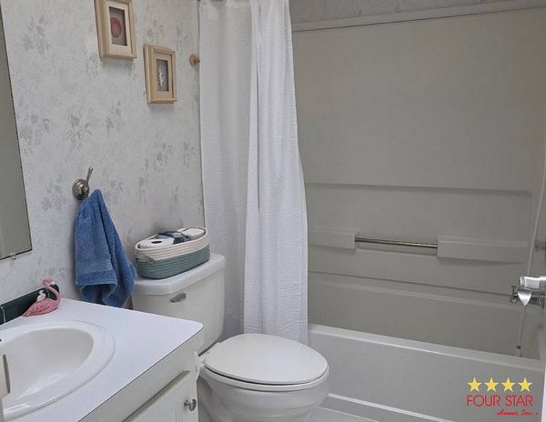 2 Winthrop Ln, Flagler Beach FL 32136