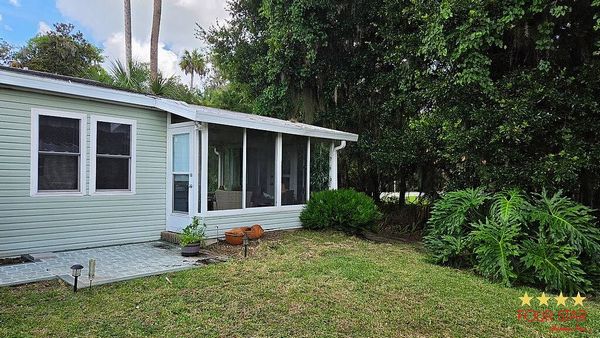2 Winthrop Ln, Flagler Beach FL 32136