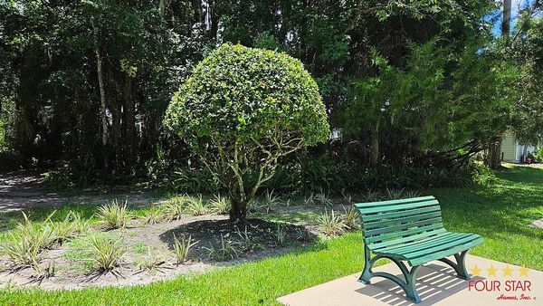 2 Winthrop Ln, Flagler Beach FL 32136
