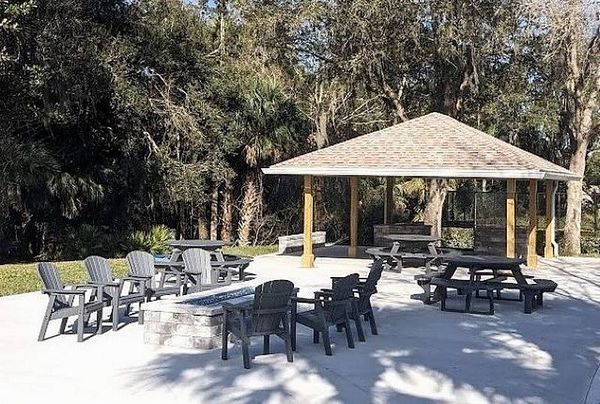 2 Winthrop Ln, Flagler Beach FL 32136