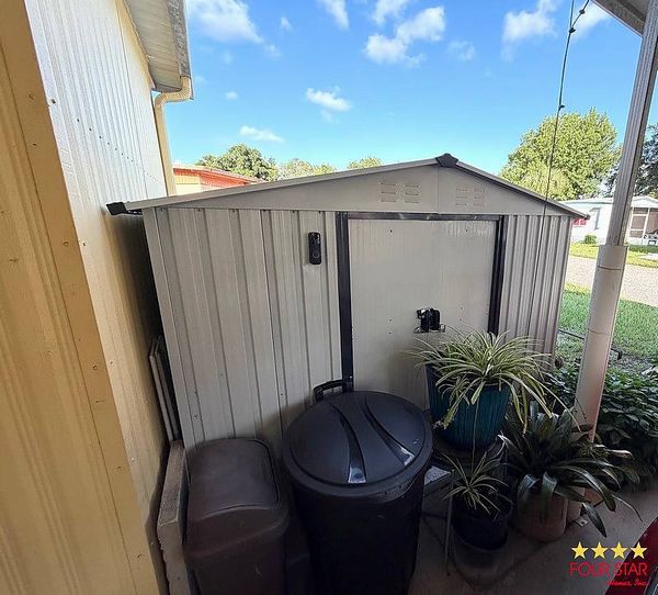 8 Tangerine Ct, DeLand FL 32724
