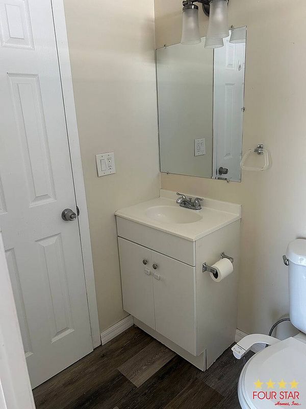 686 Emerald Lake Dr, Cocoa FL 32926