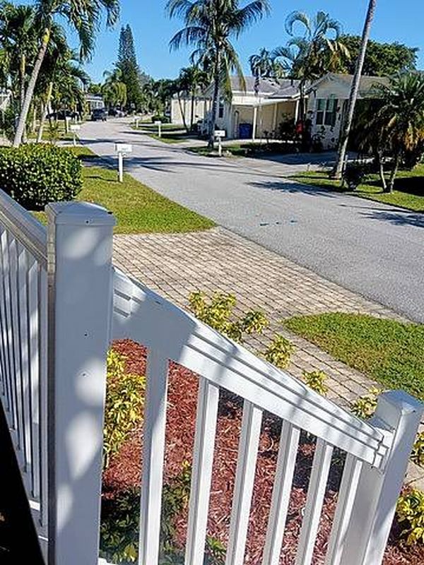 6409 Brandywine Dr N, Lot 282, Margate FL 33063