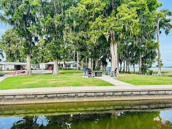 39 Dale Dr #B, Tavares FL 32778