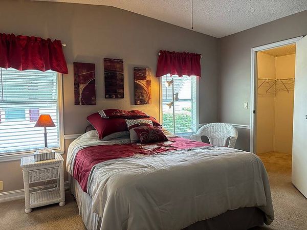 2212 Abbott Woods Ln, Orange City FL 32763