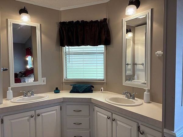 2212 Abbott Woods Ln, Orange City FL 32763