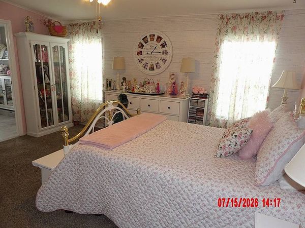 5142 University Ave., Leesburg FL 34748