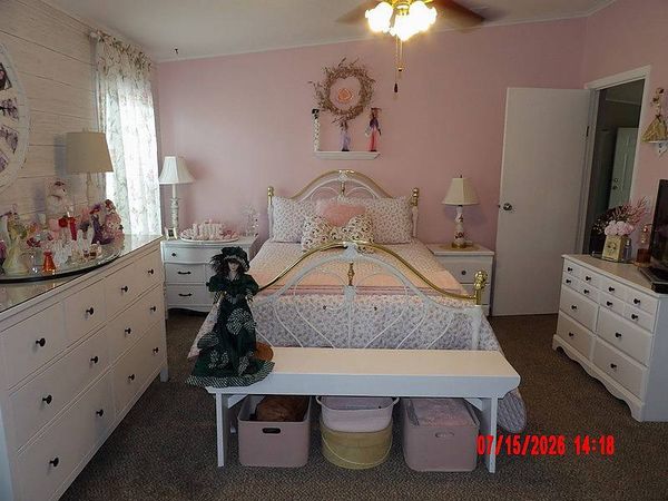 5142 University Ave., Leesburg FL 34748
