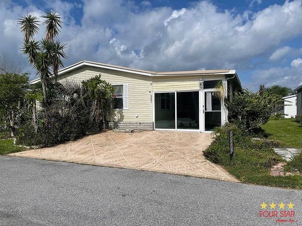 557 Squire Ln, Kissimmee FL 34746