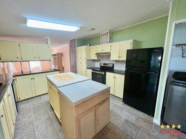 557 Squire Ln, Kissimmee FL 34746
