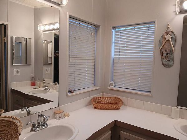 855 Water Ridge Dr., DeBary FL 32713
