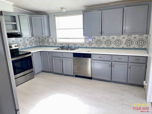 529 Squire Ln, Kissimmee FL 34746