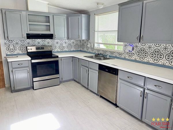 529 Squire Ln, Kissimmee FL 34746