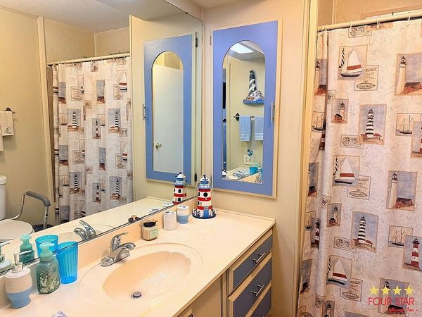 93 Flamingo Dr, Port Orange FL 32127