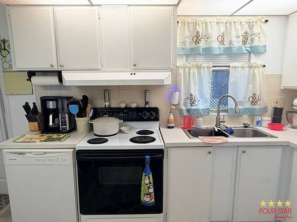 93 Flamingo Dr, Port Orange FL 32127