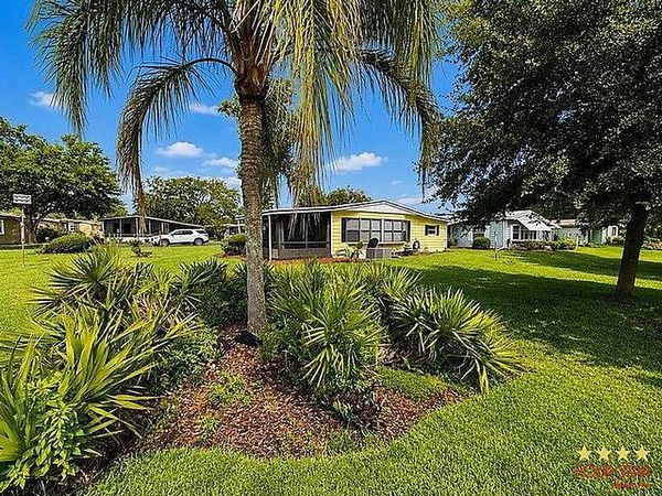 106 Sycamore Ln, Lake Helen FL 32744