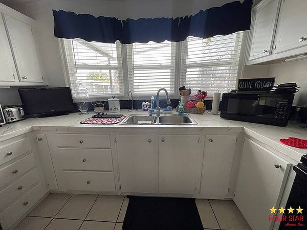 462 Greenwood Ln, Kissimmee FL 34746