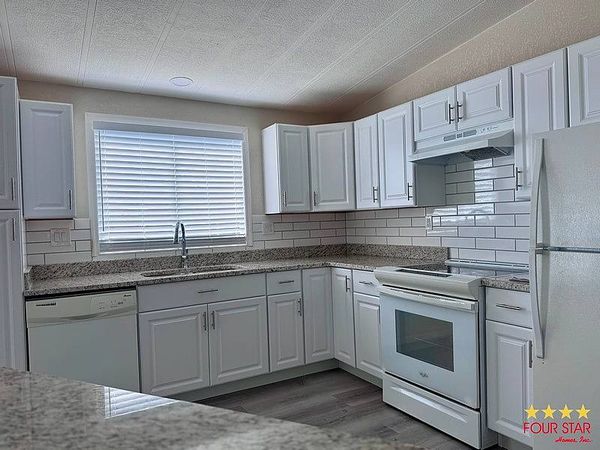 746 Phoenix Ln, Oviedo FL 32765