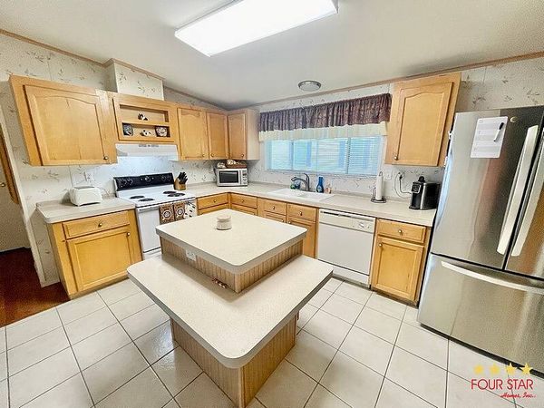 578 Clover Ln, Kissimmee FL 34746