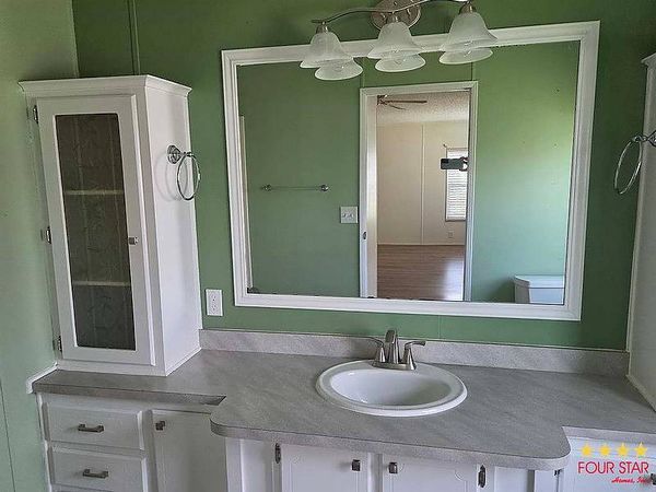 4709 12th Street Ct E, Bradenton FL 34203