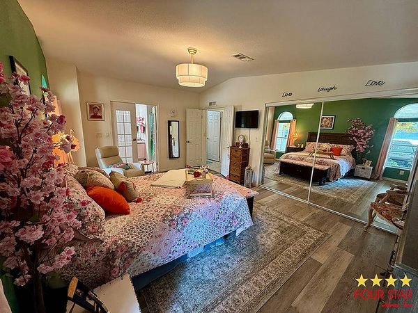 319 Kingslake Dr, DeBary FL 32713