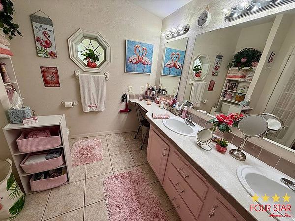 319 Kingslake Dr, DeBary FL 32713