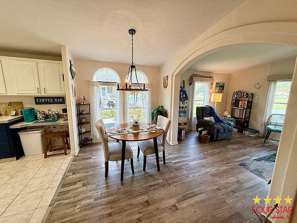 319 Kingslake Dr, DeBary FL 32713