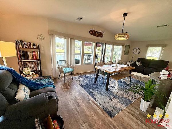 319 Kingslake Dr, DeBary FL 32713