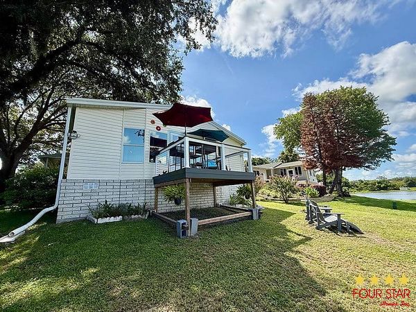 319 Kingslake Dr, DeBary FL 32713