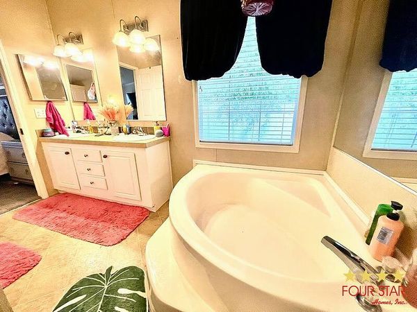 105 Hillsborough Dr, Sorrento FL 32776